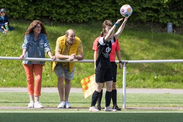 Bild 83 - wBJ SH-Pokalfinale  Holstein-Kiel - SV Viktoria : Ergebnis: 1:0